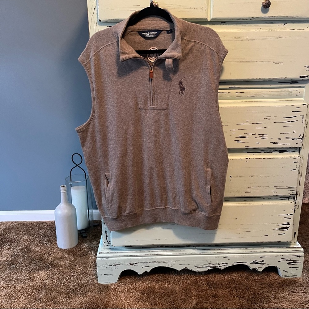 Ralph Lauren Gray Polo Golf Sweater. Mens size Large.